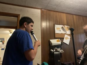 Microphone singer